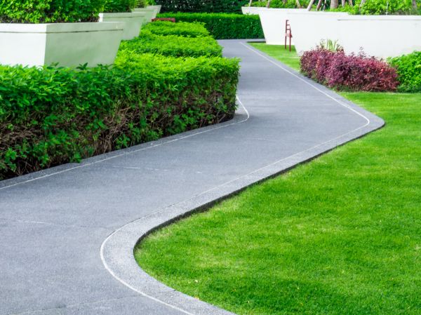 Cost of Walkway Curb Installation in Barrington