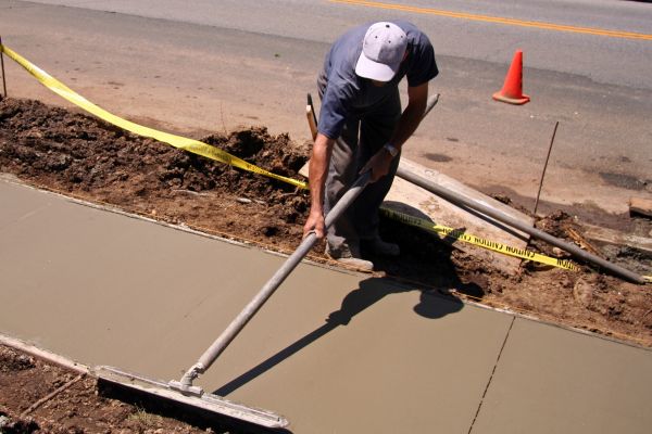 Cost of Sidewalk Pouring in Barrington